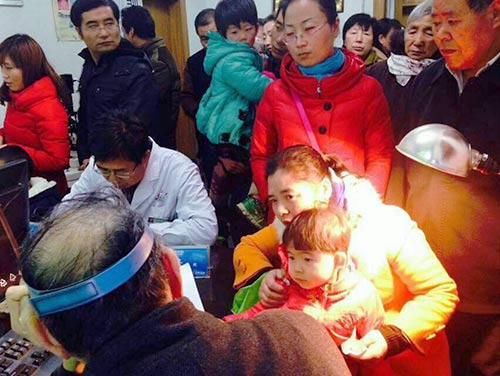 【巡诊站】中大医生会诊延安行,看71岁老教授如何践行医者心