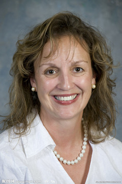 �����Զ�ǰ���������ϣ�