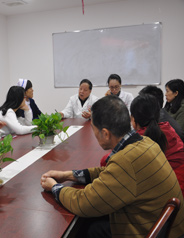 【现场报道】西安中大11月第1期“专家面对面”座谈会如期举行